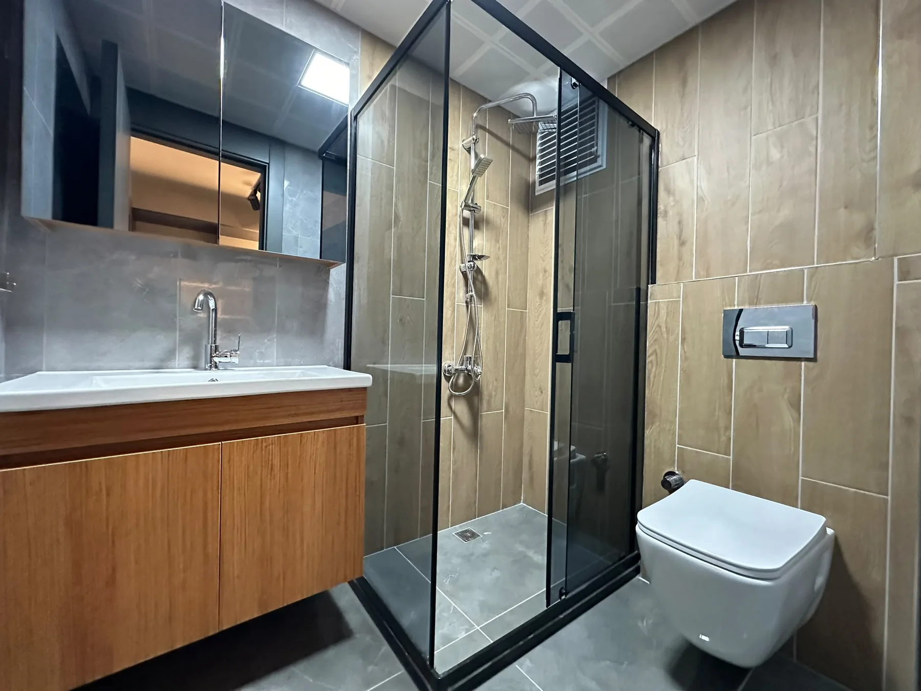 Premium Class — Banyo uygulaması ve sabit donatılar