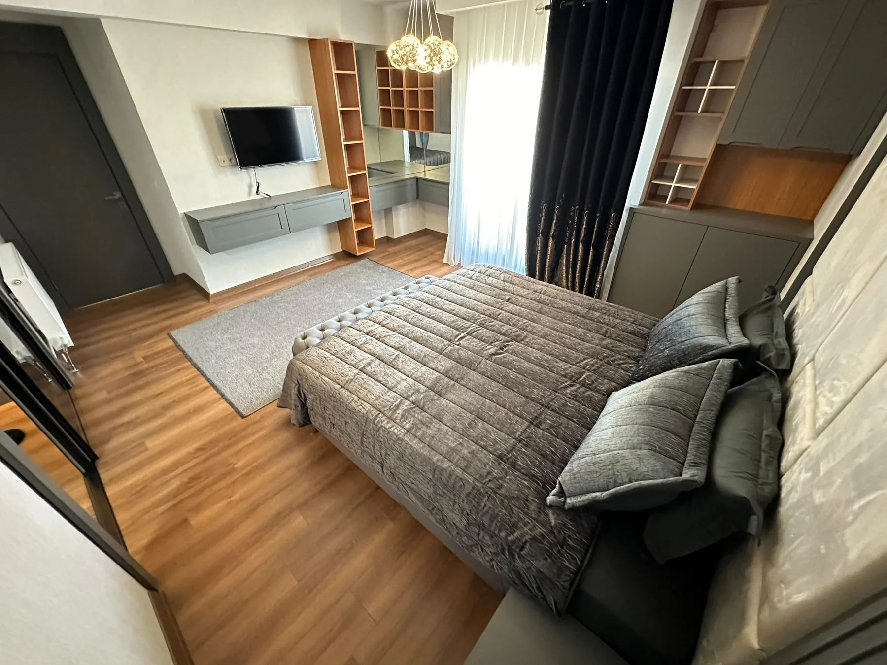 Premium Class — Ebeveyn yatak odası uygulaması